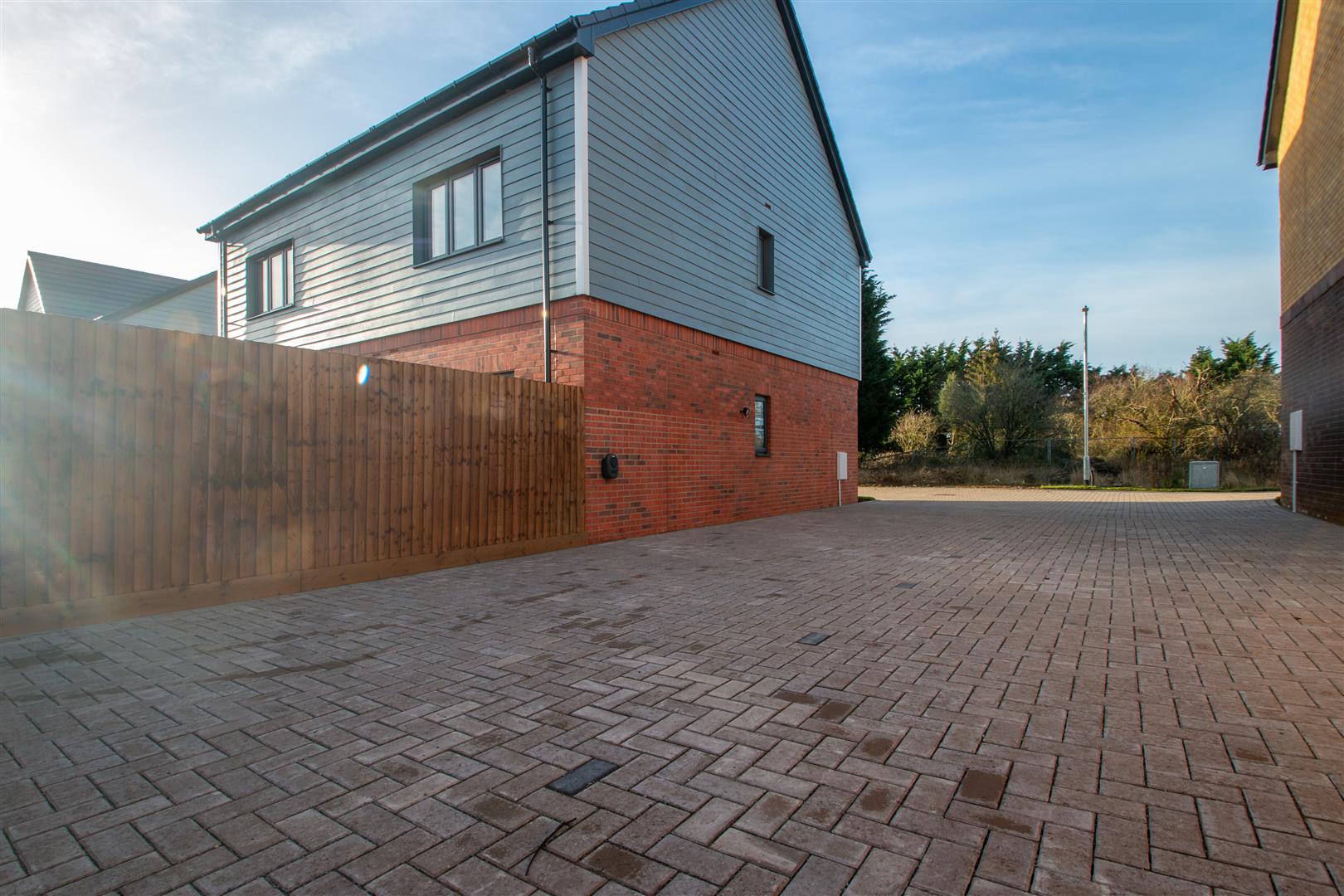 Cachena Gardens, Whitehouse, Milton Keynes